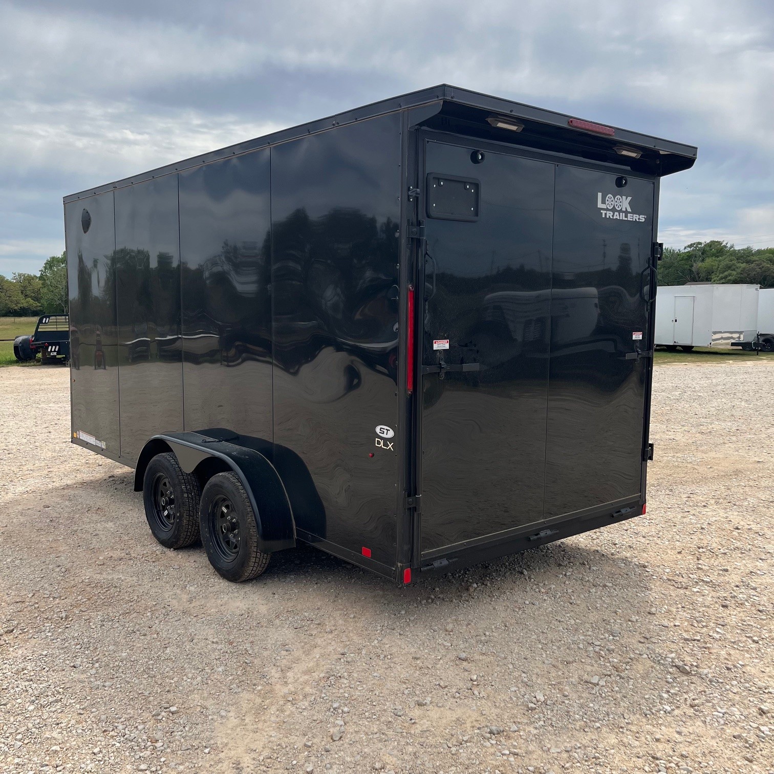 2027 Look EN07-16RD Enclosed Trailer