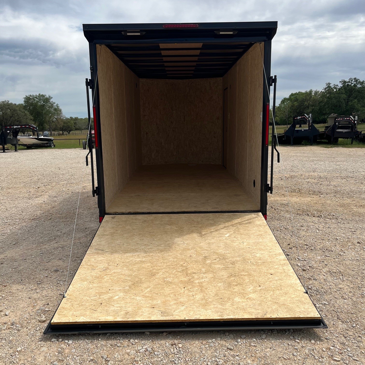 2027 Look EN07-16RD Enclosed Trailer